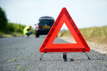 Una moto i quatre cotxes s'accidenten a la N-II a Riudellots